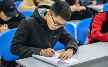 评初级工作总结5篇