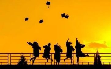 2024大学教师年终总结8篇