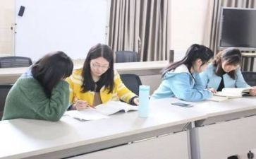 班长辞职申请书大学6篇