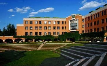 大学英文介绍演讲稿8篇