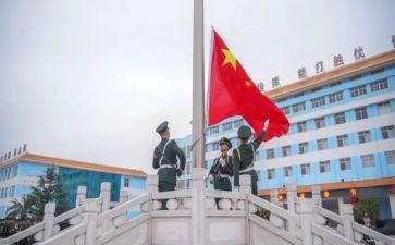 在学校升国旗讲话稿5篇