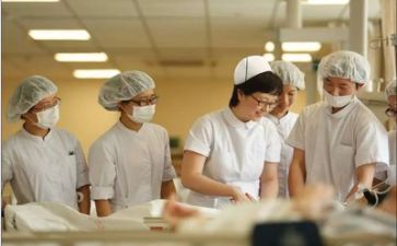 进护士述职报告5篇