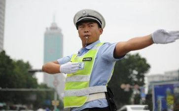 交警的自查报告6篇
