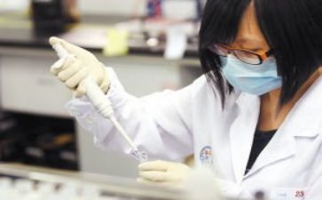 科研员述职报告7篇