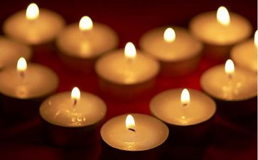 蜡烛喻人的作文5篇