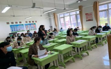 小班下学期年级组工作总结8篇