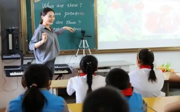班主任教师的优秀事迹材料7篇