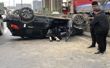 8死21伤事故调查报告参考7篇