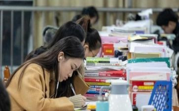 初中+学校校长开学讲话稿5篇